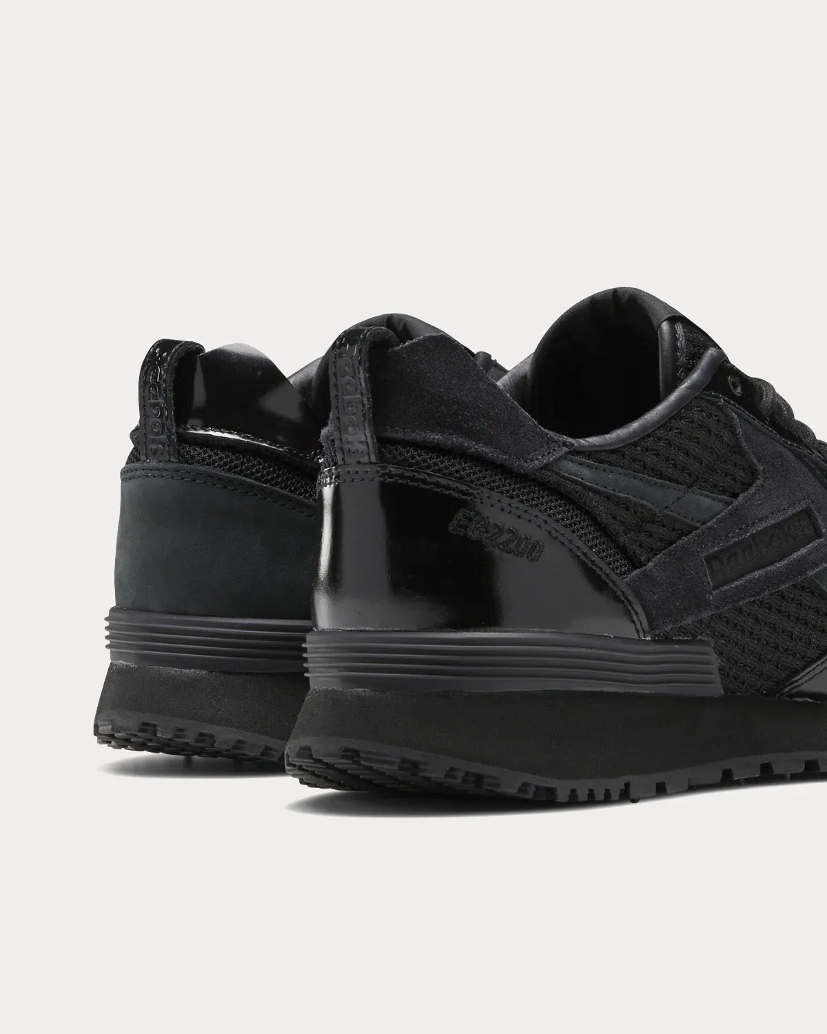 LX2200 Core Black / Core Black / Cold Grey 7 Low Top Sneakers