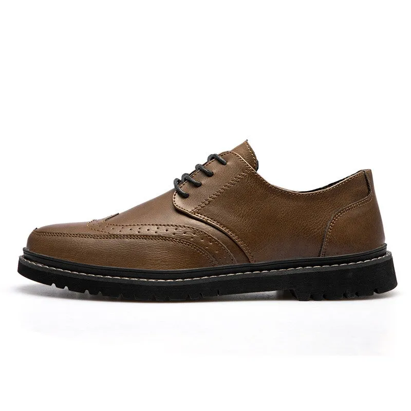 Man's patent leather classic elegant fashion dressy flat loafers