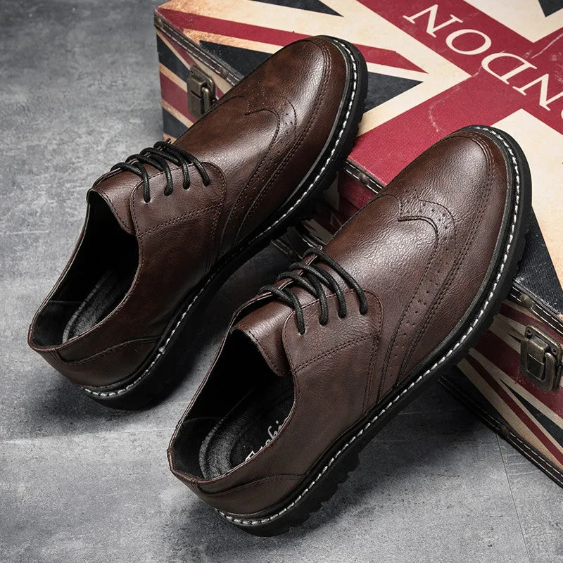 Man's patent leather classic elegant fashion dressy flat loafers