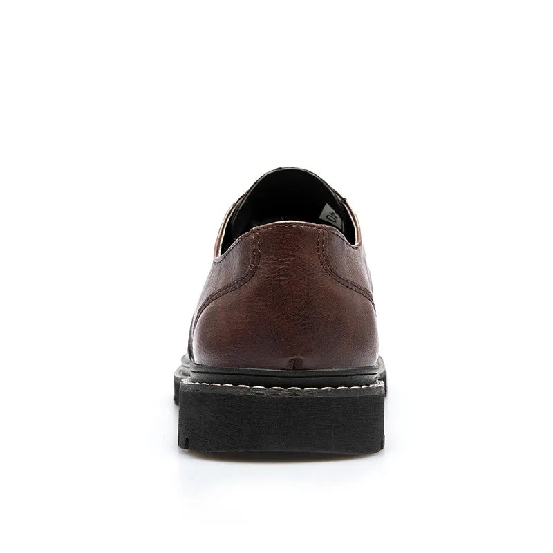 Man's patent leather classic elegant fashion dressy flat loafers