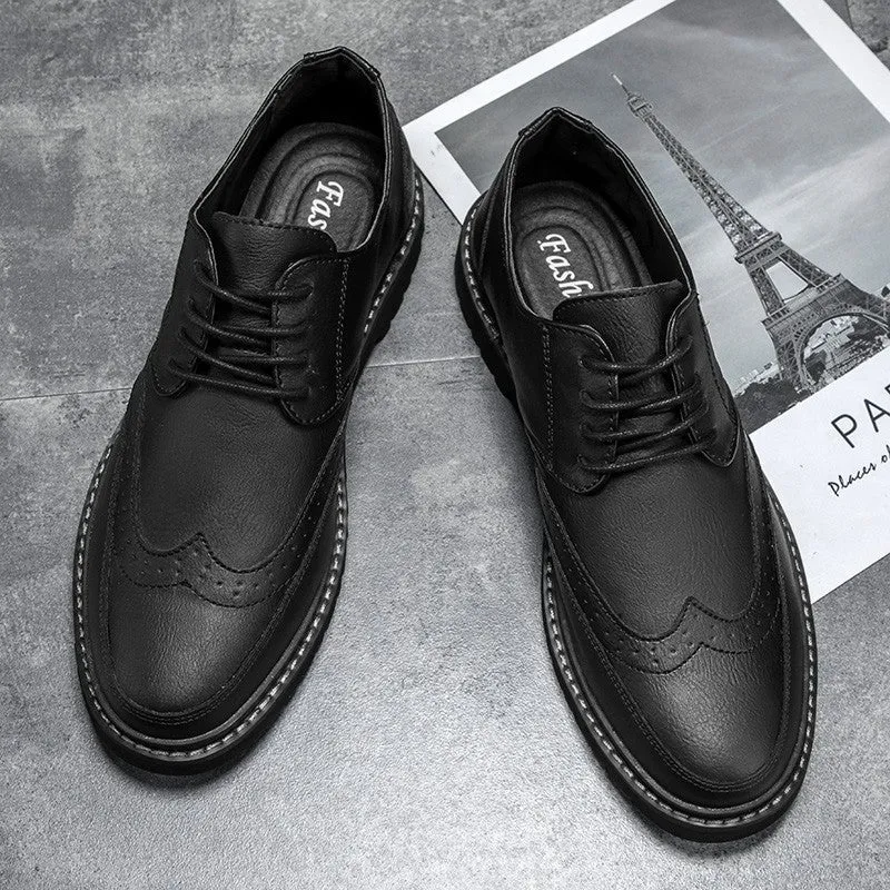 Man's patent leather classic elegant fashion dressy flat loafers