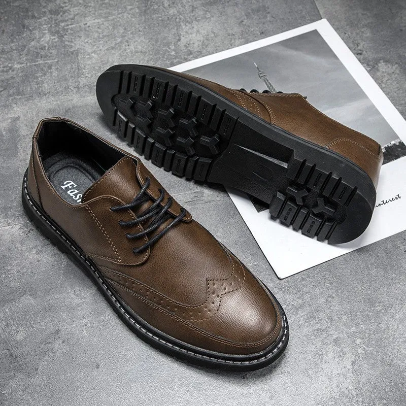 Man's patent leather classic elegant fashion dressy flat loafers