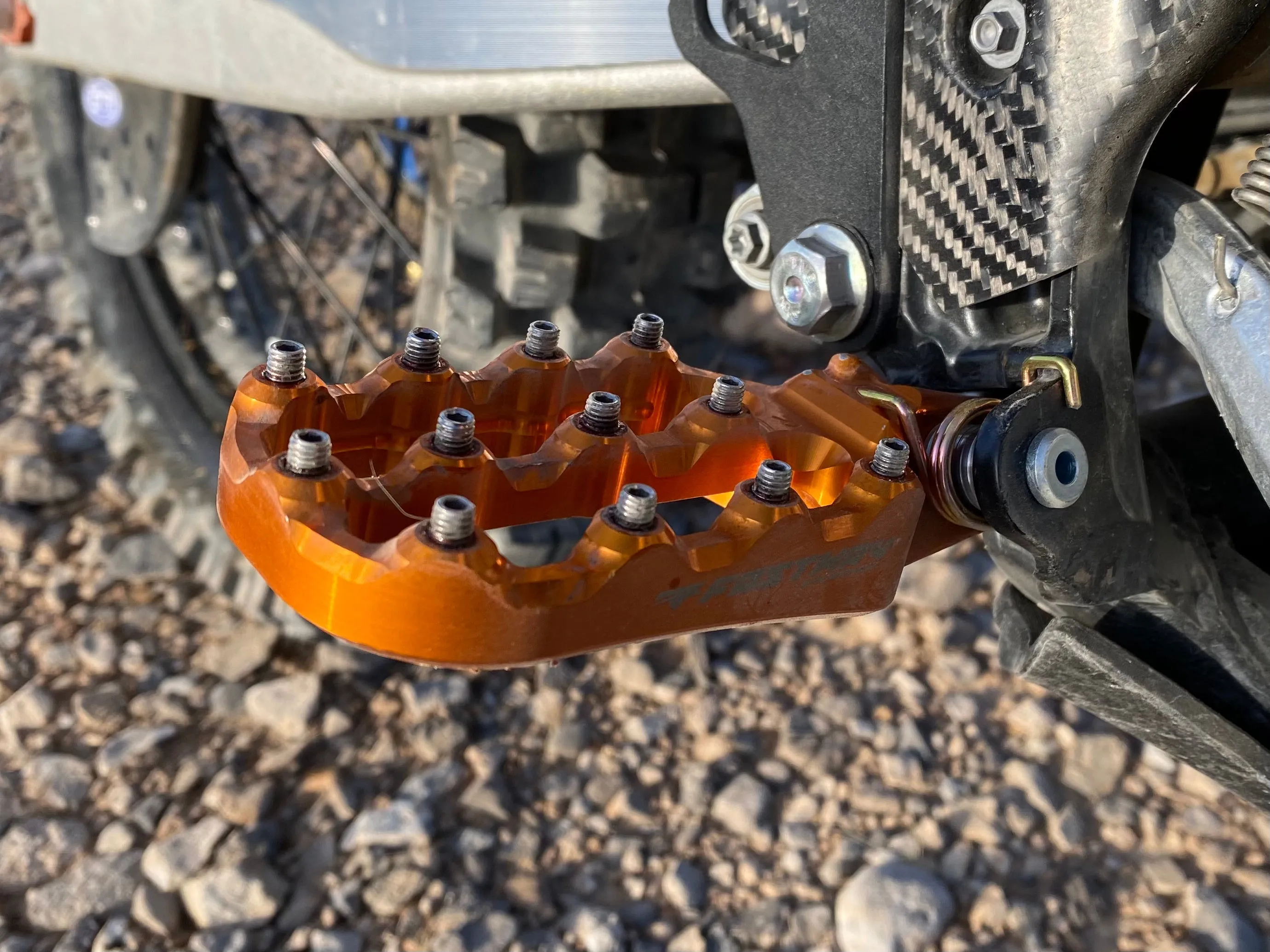 PRO MOTO BILLET / FASTWAY | EVO AIR ALUMINUM FOOT PEGS W FIT KIT | 17-23 KTM/HUSQVARNA