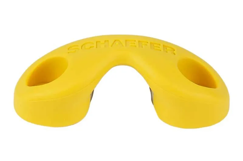 Schaefer Medium Fast Entry Plastic Fairlead
