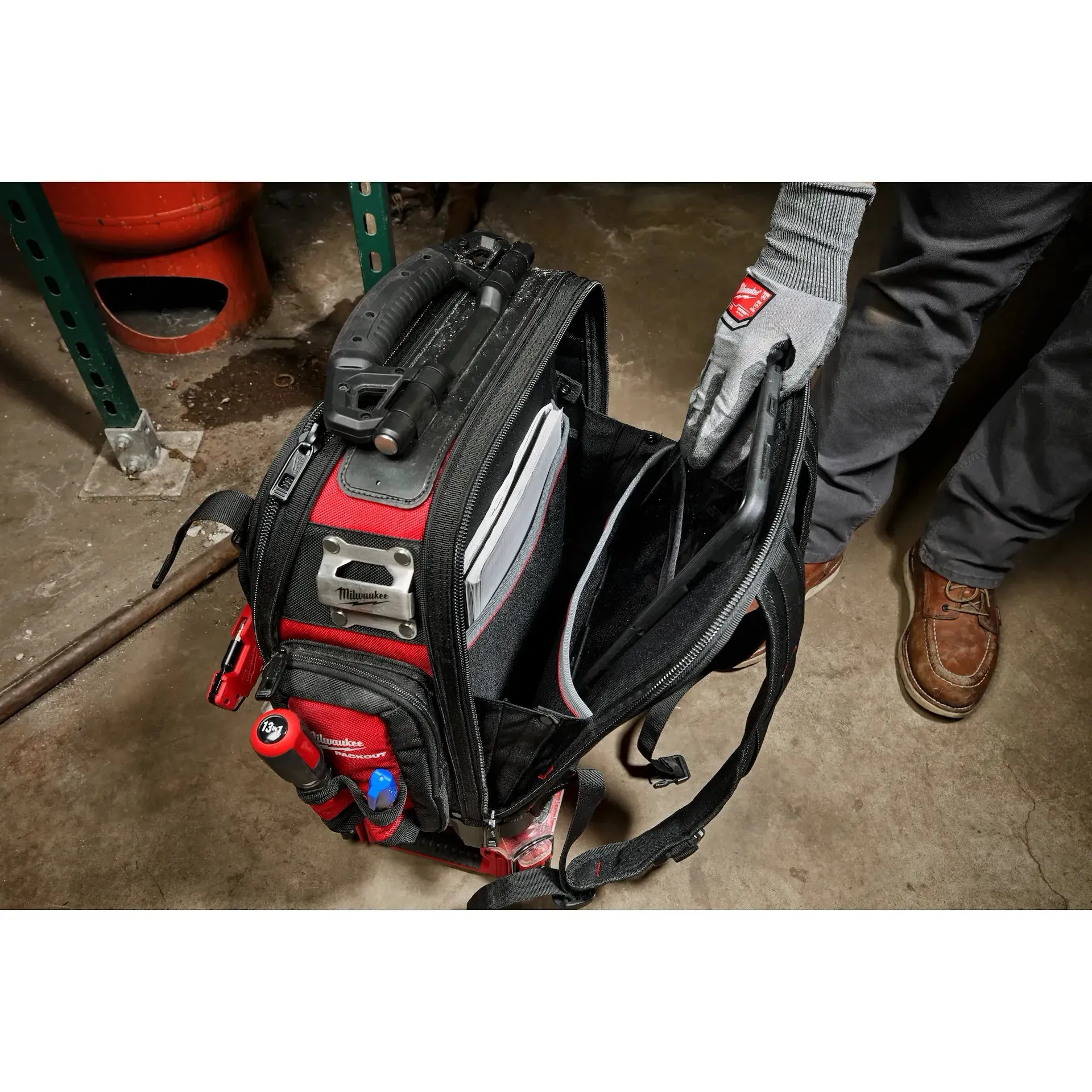 Tool Bag - Milwaukee PACKOUT Structured Backpack, 48-22-8303